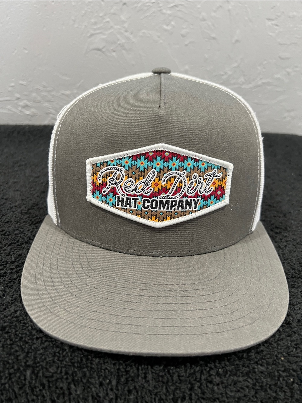 🔥🔥 “NWOT” RED DIRT HAT COMPANY Cowboy Snapback Trucker Mesh Back Hat